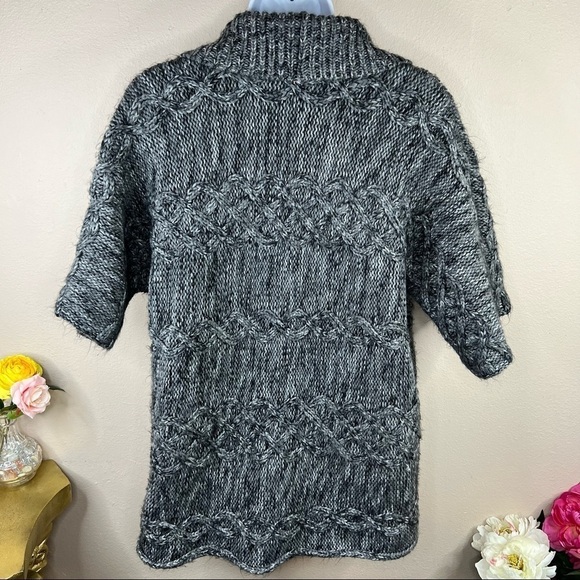 S/M A.n.a Grey Shrug Sweater Short Sleeve Open Cardigan Small Medium 4 6 8 10 - Picture 4 of 7